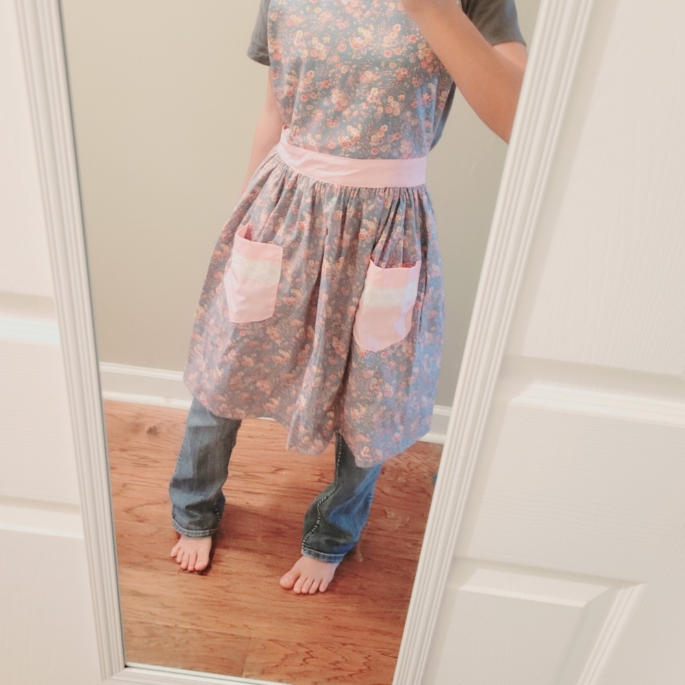 Full apron - Picture 2 of 8